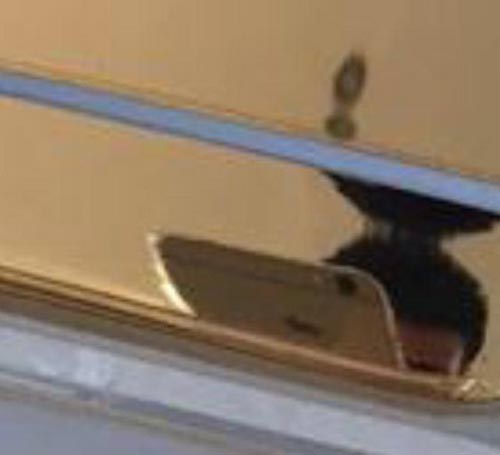 в HTC золотой One M9 сняли на iPhone