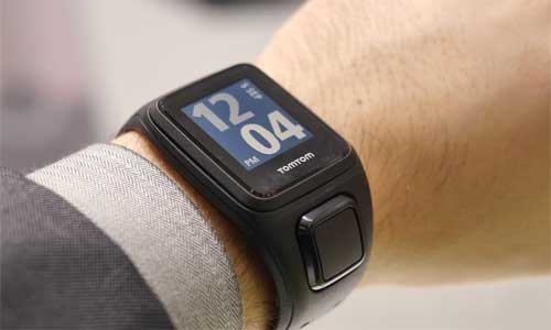 Смарт-часы 2015 - лучшие модели - TomTom Spark