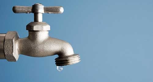 Многие компании и организация, такие как, к примеру, Waterwise, уже обучают британских потребителей, зачем и как следует создавать запасы воды