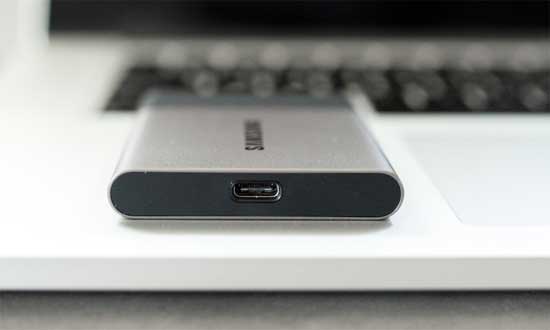 Интересные USB C аксессуары: что уже можно купить и по чём [видео]