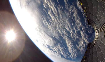 Космический вальс в исполнении носового обтекателя Falcon 9