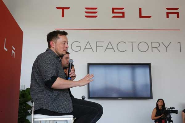 Гигафабрика Tesla начала свою работу [видео]