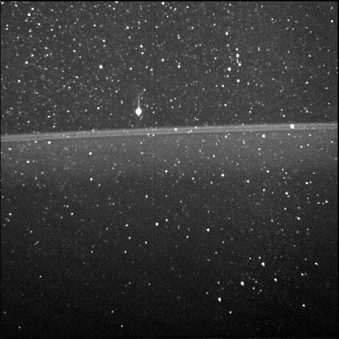 Зонд "Юнона" снял кольца Юпитера изнутри [фото]