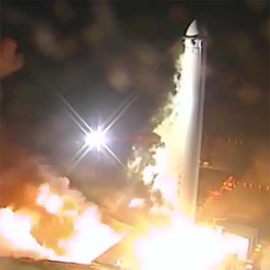 SpaceX заявила об успешном испытании всех трёх ускорителей Falcon Heavy [видео]