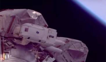 Астронавты NASA успешно провели техобслуживание «руки» МКС [видео]