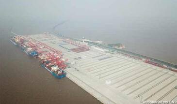 Китай открыл крупнейший в мире автоматический контейнерный терминал
