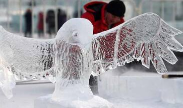 7-й Международный конкурс блочных ледовых скульптур в Харбине [видео]