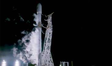 Старт Falcon 9 со спутниками PAZ и первыми Starlink [видео]