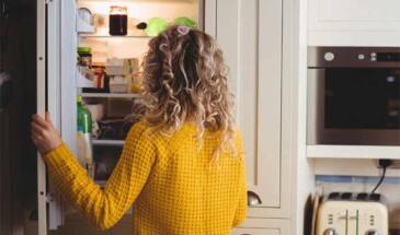 Як вибрати зручний холодильник для маленької кухні
