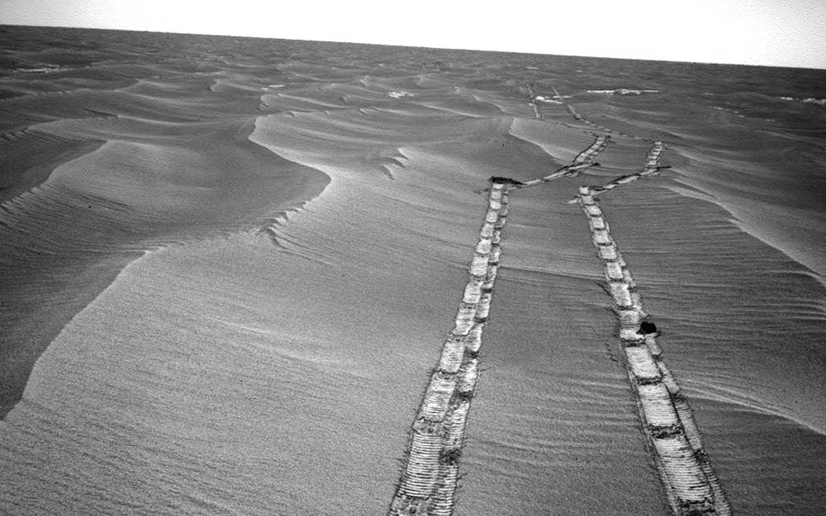 Панорама марсианской Долины Настойчивости от NASA и Opportunity [фото]
