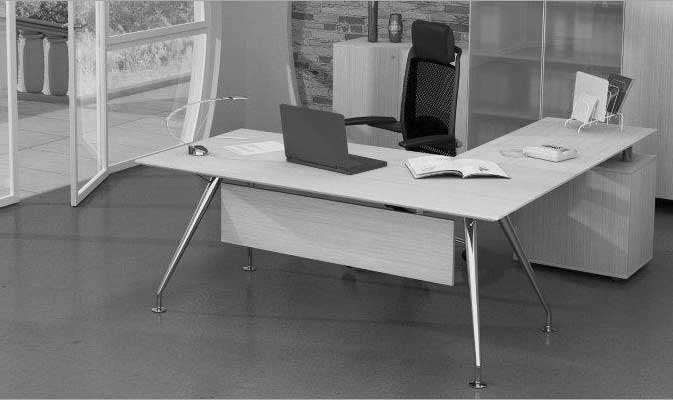 Рабочее место современной бизнес-леди: стол, кресло, кабинет?
