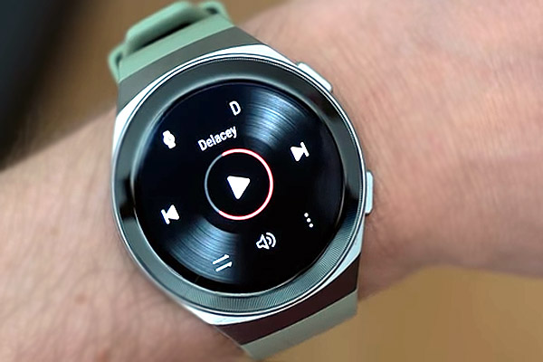 Huawei Watch GT 2e с музыкой: как залить и подключить наушники