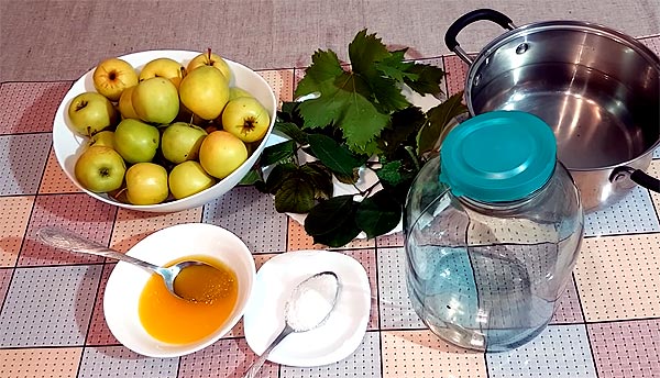 Моченые яблоки в домашних условиях - простой рецепт