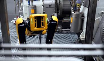 Сбер приобрёл у Boston Dynamics четвероногого робота [видео]