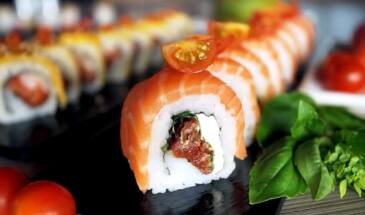 Доставка суши и других вкусностей: заказываем в Roll Club