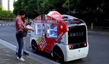 Беспилотные авто-доставщики будут работать в пекинском E-Town [видео]
