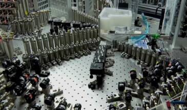 Новый квантовый комп Цзючжан-2 показали китайские физики [видео]