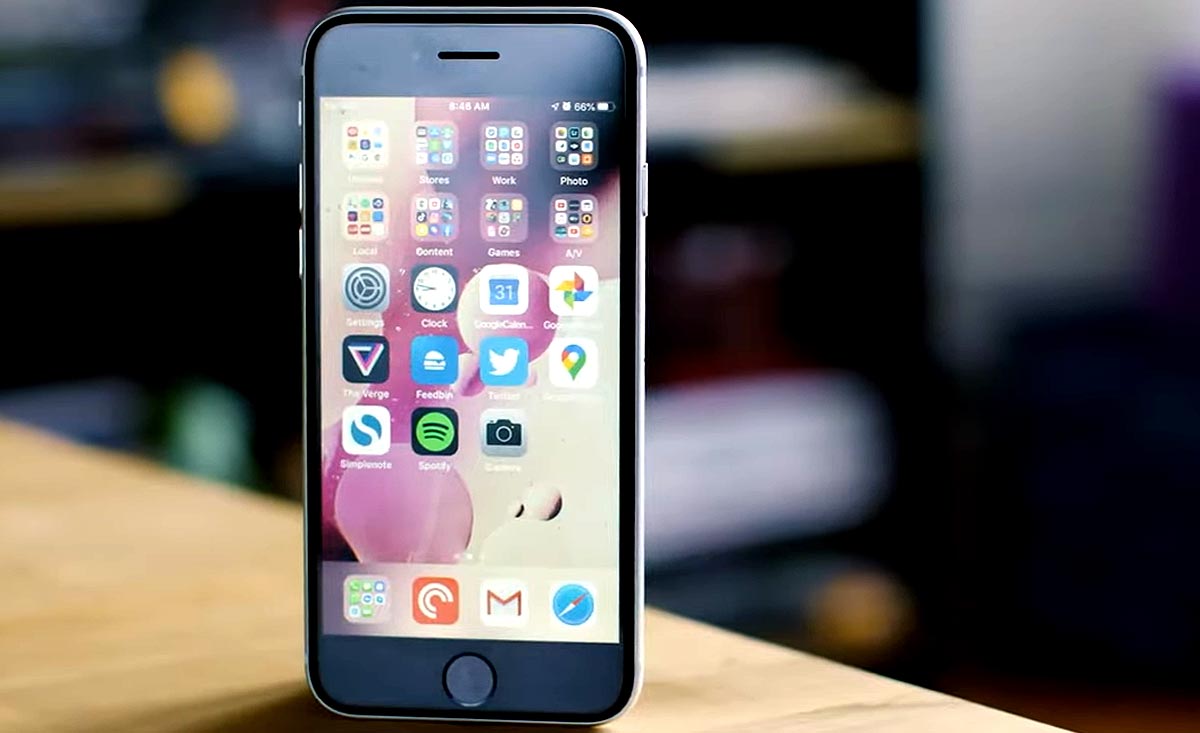 С iPhone SE 3 2022 Apple может переманить почти полмиллиарда Android-юзеров - JP Morgan