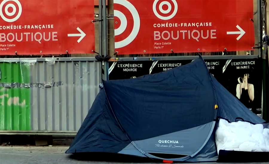"Социальная чистка": Париж прячет бездомных перед Олимпиадой