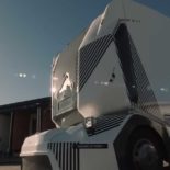 Шведской Einride разрешили испытывать беспилотный грузовик на общей дороге [видео]