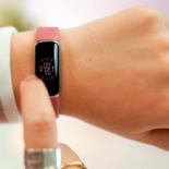 Почему Fitbit показывает неправильное время, и как это исправить