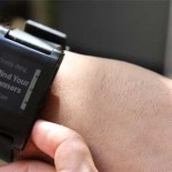 Умные часы для смартфонов Pebble SmartWatch от Allerta